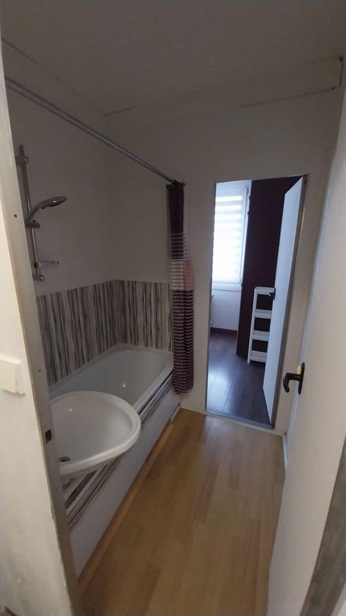 Prenájom bytu 1-izbový 46 m², Čsl. armády, Děčín, Ústecký kraj Prenájom bytu 1-izbový 46 m², Čsl. armády, Děčín, Ústecký kraj