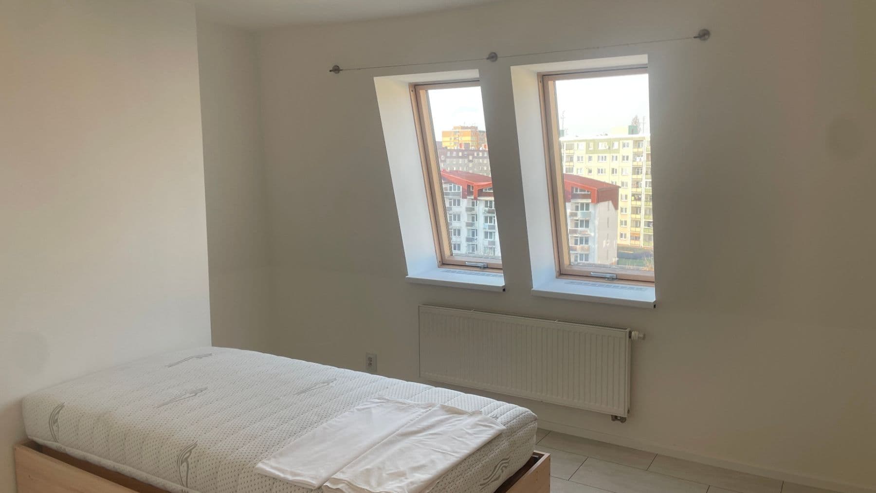 Prenájom bytu 3-izbový 64 m², Handkeho, Olomouc, Olomoucký kraj Prenájom bytu 3-izbový 64 m², Handkeho, Olomouc, Olomoucký kraj