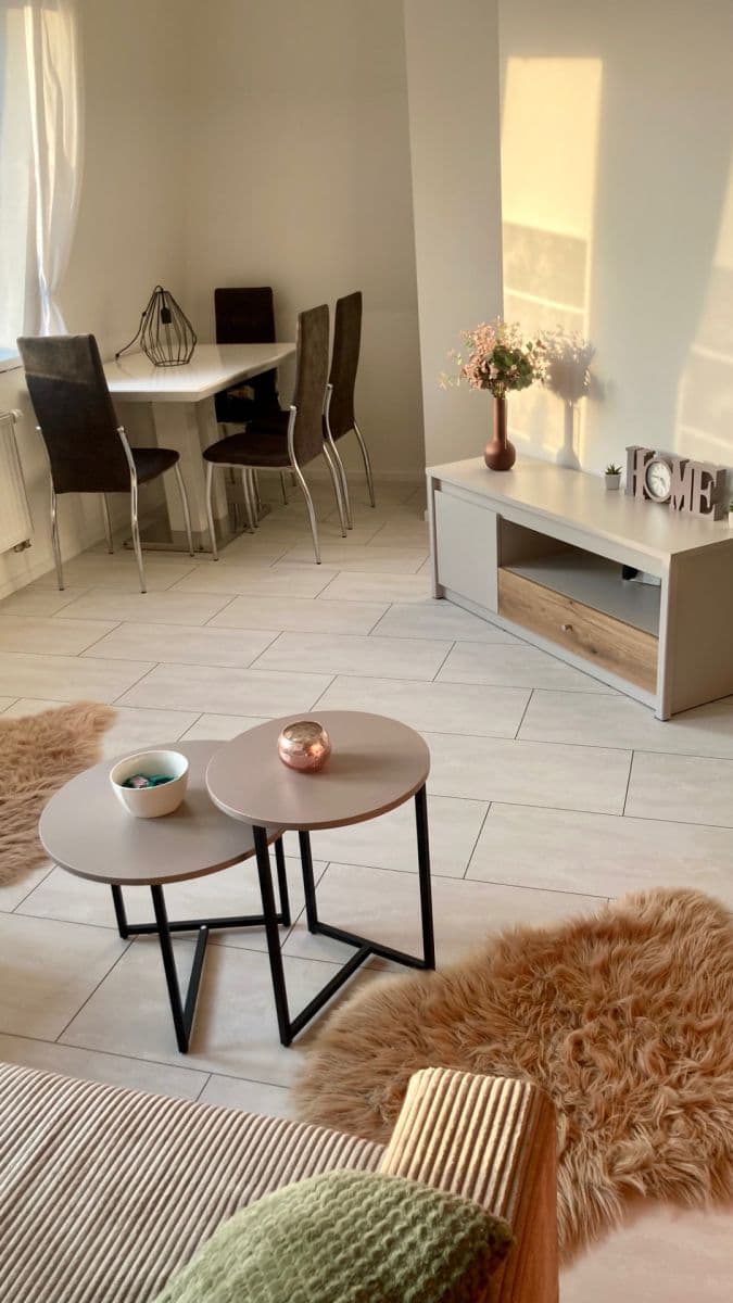 Prenájom bytu 3-izbový 64 m², Handkeho, Olomouc, Olomoucký kraj Prenájom bytu 3-izbový 64 m², Handkeho, Olomouc, Olomoucký kraj