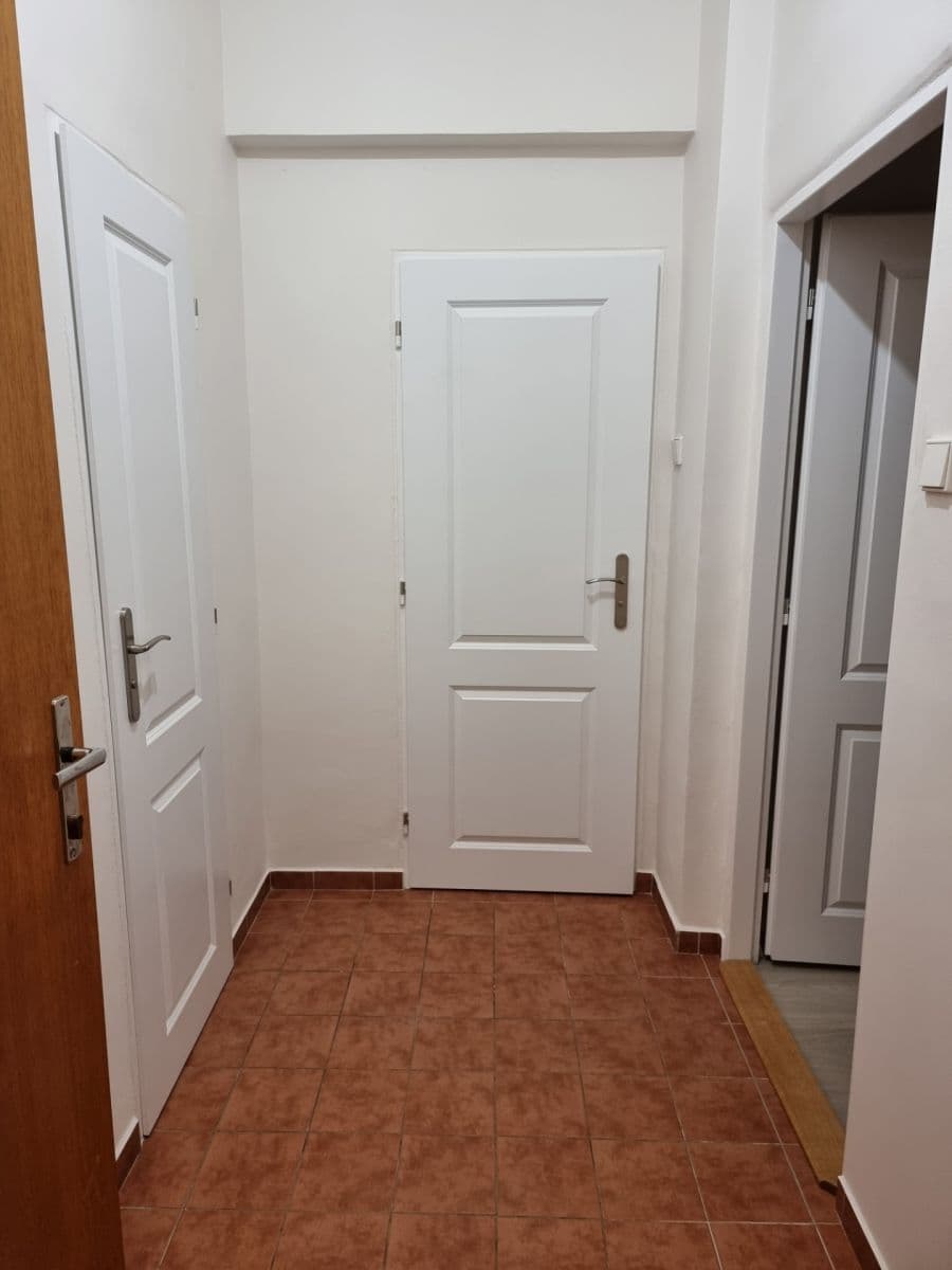 Prenájom bytu 2-izbový 38 m², Krokova, Praha, Praha Prenájom bytu 2-izbový 38 m², Krokova, Praha, Praha