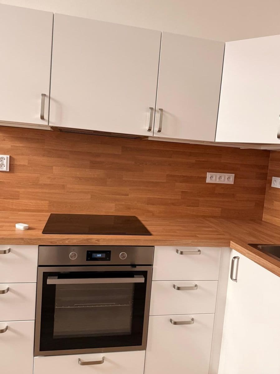 Prenájom bytu 2-izbový 44 m², Chlumova, Praha, Praha Prenájom bytu 2-izbový 44 m², Chlumova, Praha, Praha