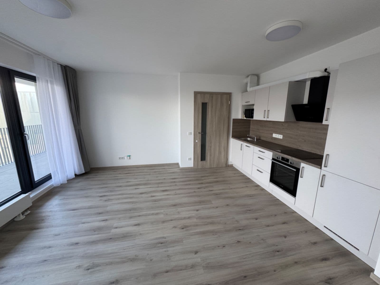 Prenájom bytu 1-izbový 35 m², Tupolevova, Praha, Praha Prenájom bytu 1-izbový 35 m², Tupolevova, Praha, Praha