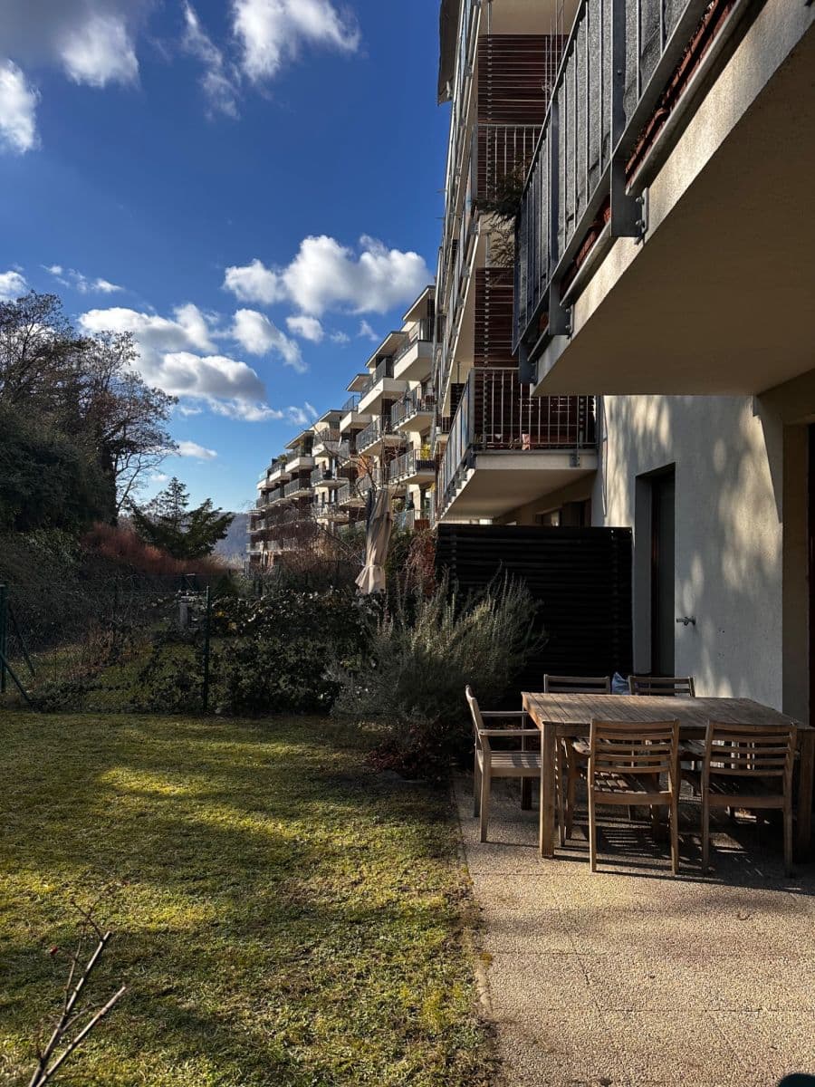 Prenájom bytu 2-izbový 68 m², Na Srážku, Praha, Praha Prenájom bytu 2-izbový 68 m², Na Srážku, Praha, Praha