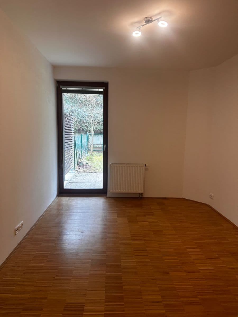 Prenájom bytu 2-izbový 68 m², Na Srážku, Praha, Praha Prenájom bytu 2-izbový 68 m², Na Srážku, Praha, Praha
