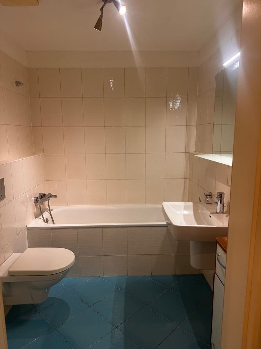 Prenájom bytu 2-izbový 68 m², Na Srážku, Praha, Praha Prenájom bytu 2-izbový 68 m², Na Srážku, Praha, Praha