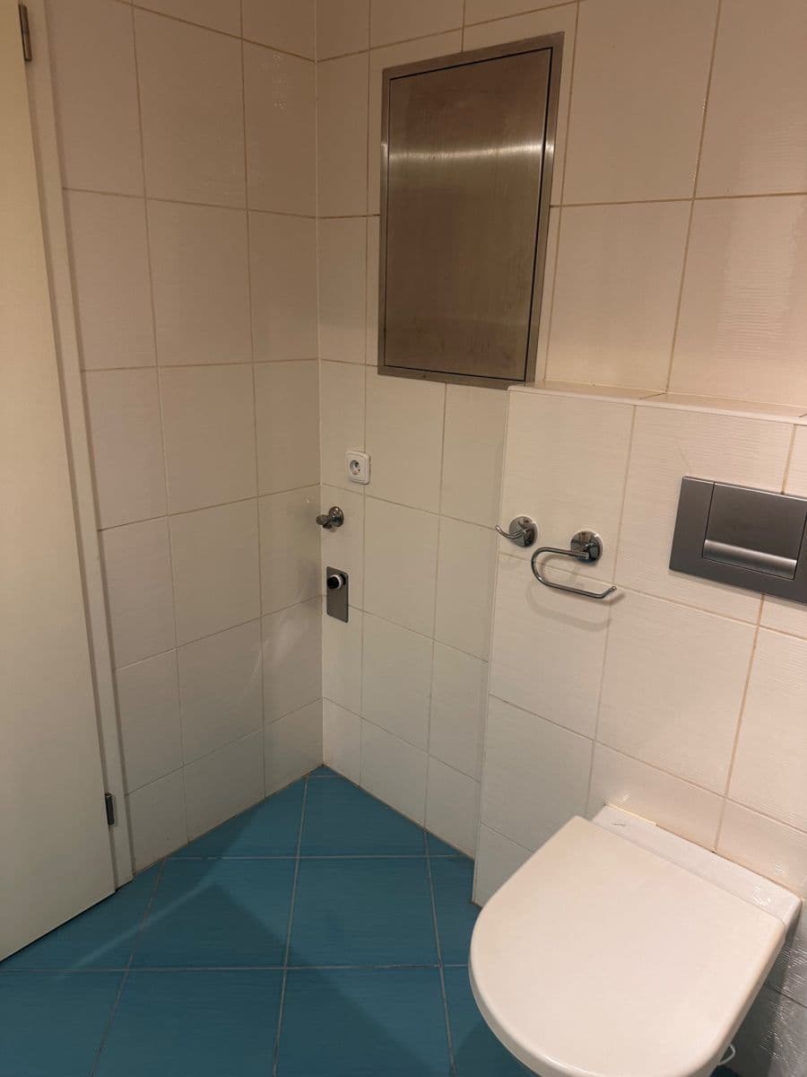 Prenájom bytu 2-izbový 68 m², Na Srážku, Praha, Praha Prenájom bytu 2-izbový 68 m², Na Srážku, Praha, Praha