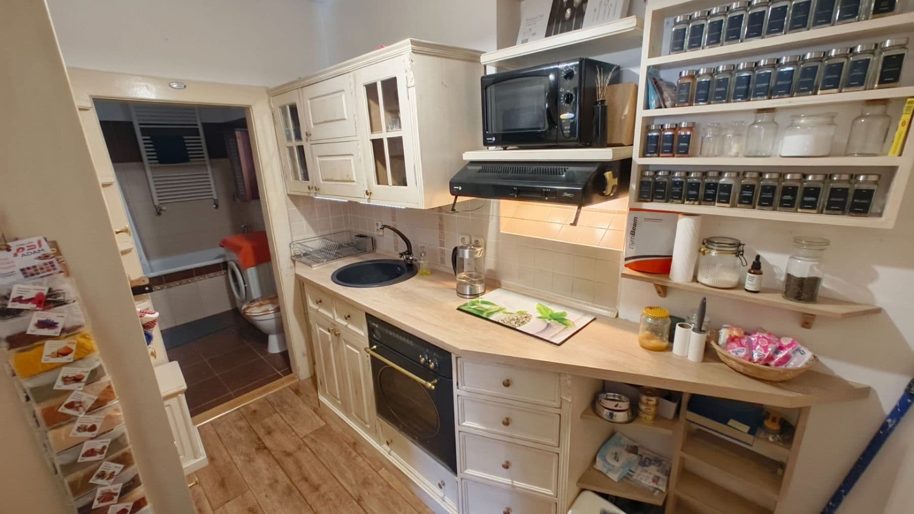 Prenájom bytu 2-izbový 45 m², Biskupcova, Praha, Praha Prenájom bytu 2-izbový 45 m², Biskupcova, Praha, Praha