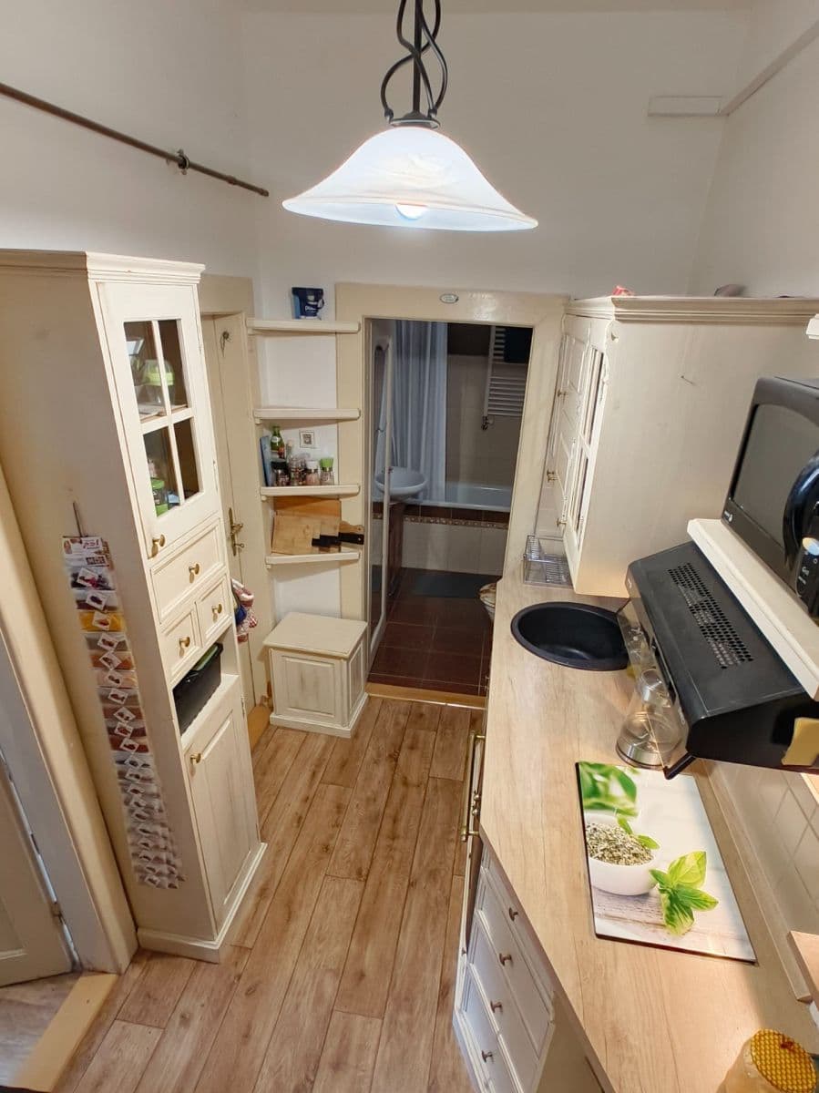 Prenájom bytu 2-izbový 45 m², Biskupcova, Praha, Praha Prenájom bytu 2-izbový 45 m², Biskupcova, Praha, Praha