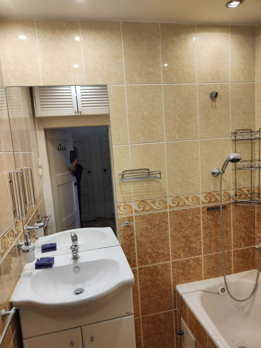 Prenájom bytu 1-izbový 40 m², Kodaňská, Praha, Praha Prenájom bytu 1-izbový 40 m², Kodaňská, Praha, Praha