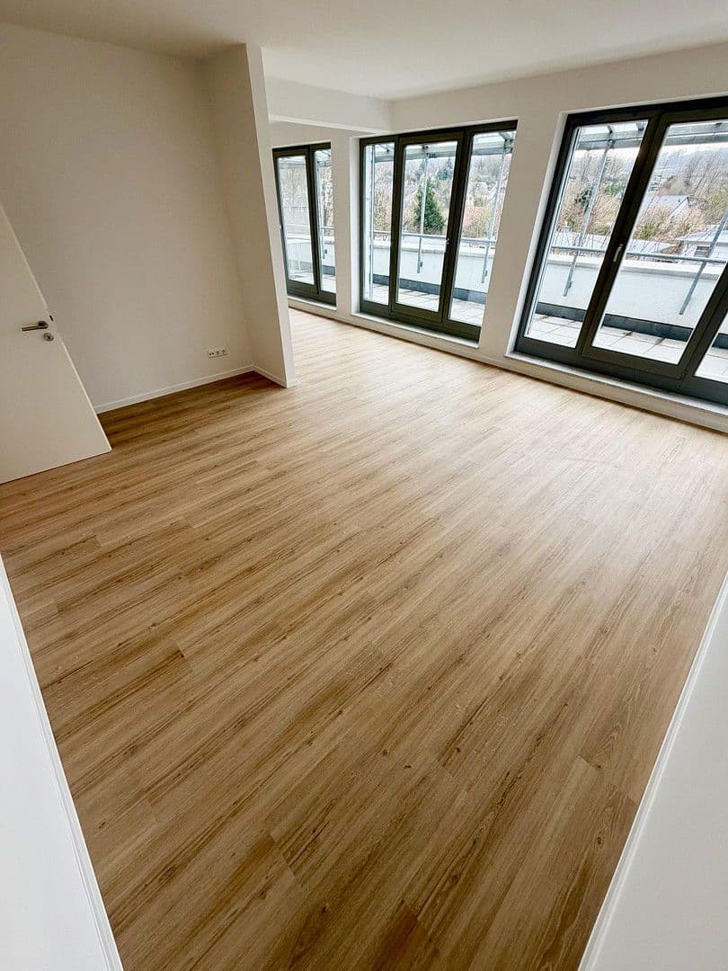 Prenájom bytu 3-izbový 100 m², Detmolder Str. 596, Bielefeld, Severné Porýnie - Westfálsko Prenájom bytu 3-izbový 100 m², Detmolder Str. 596, Bielefeld, Severné Porýnie - Westfálsko