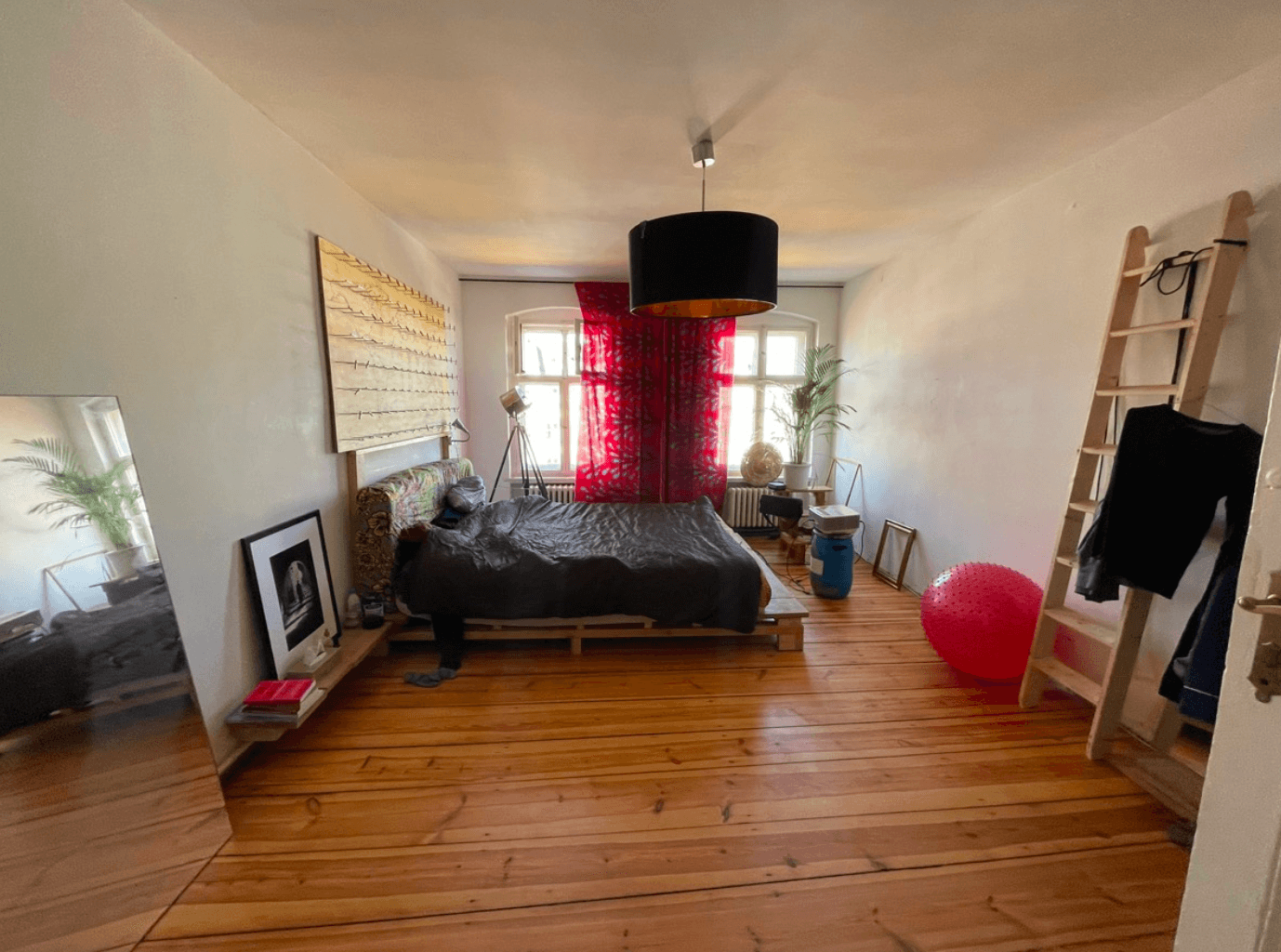 Predaj bytu 4-izbový 130 m², Skalitzer Str. 45, Berlin, Berlín Predaj bytu 4-izbový 130 m², Skalitzer Str. 45, Berlin, Berlín