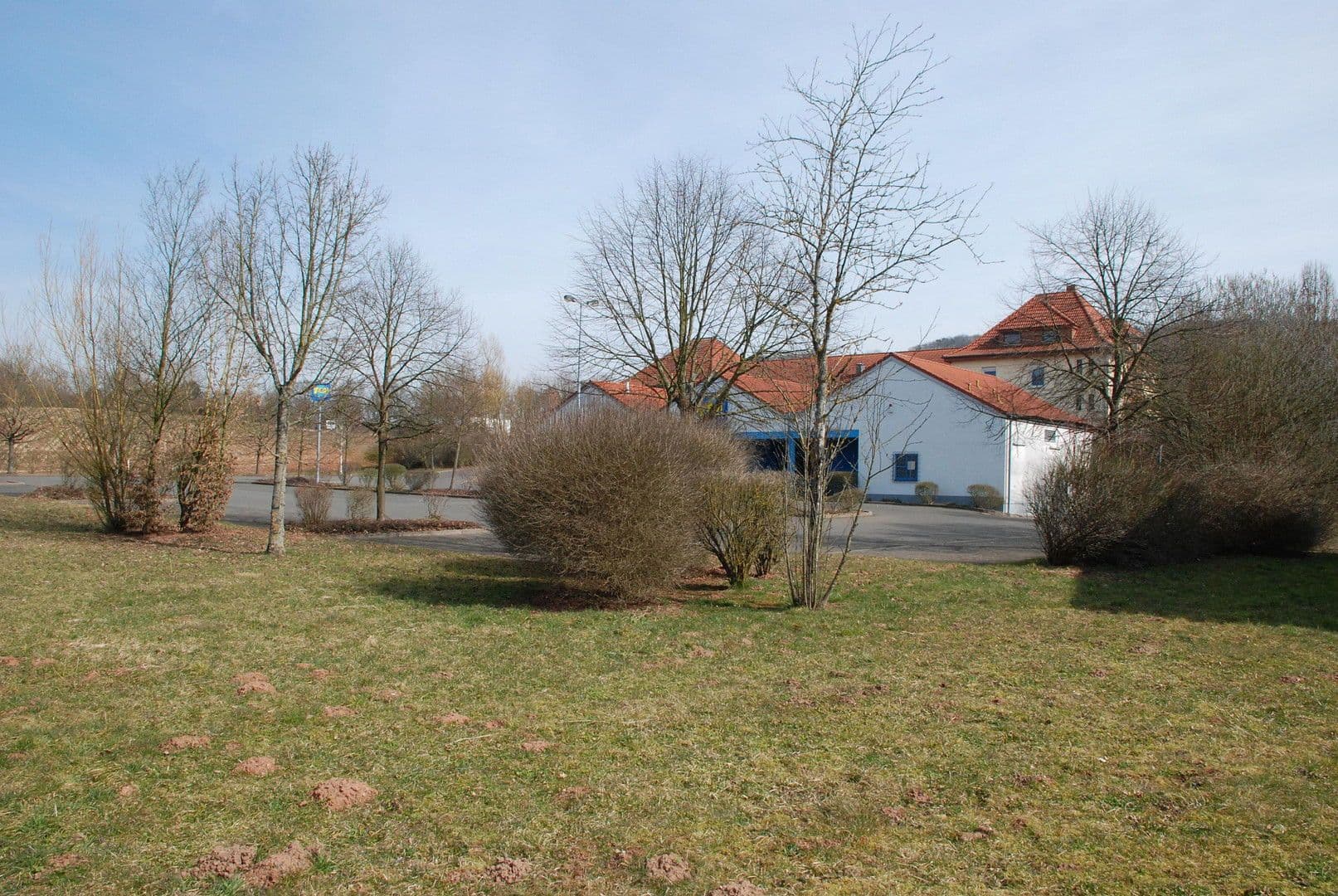 Prenájom nebytového priestoru 6.742 m², Allerburg 19-21, Namborn, Sársko Prenájom nebytového priestoru 6.742 m², Allerburg 19-21, Namborn, Sársko