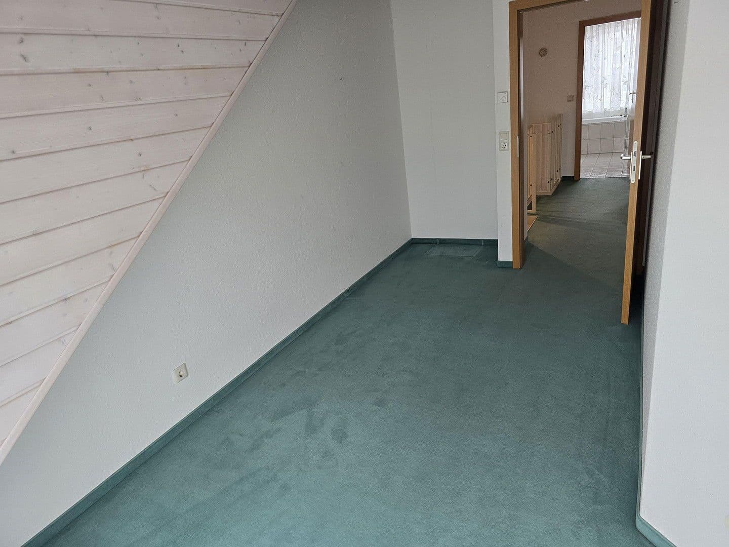 Predaj domu 110 m², pozemek 110 m², Gäufelden, Bádensko-Wurttembersko Predaj domu 110 m², pozemek 110 m², Gäufelden, Bádensko-Wurttembersko