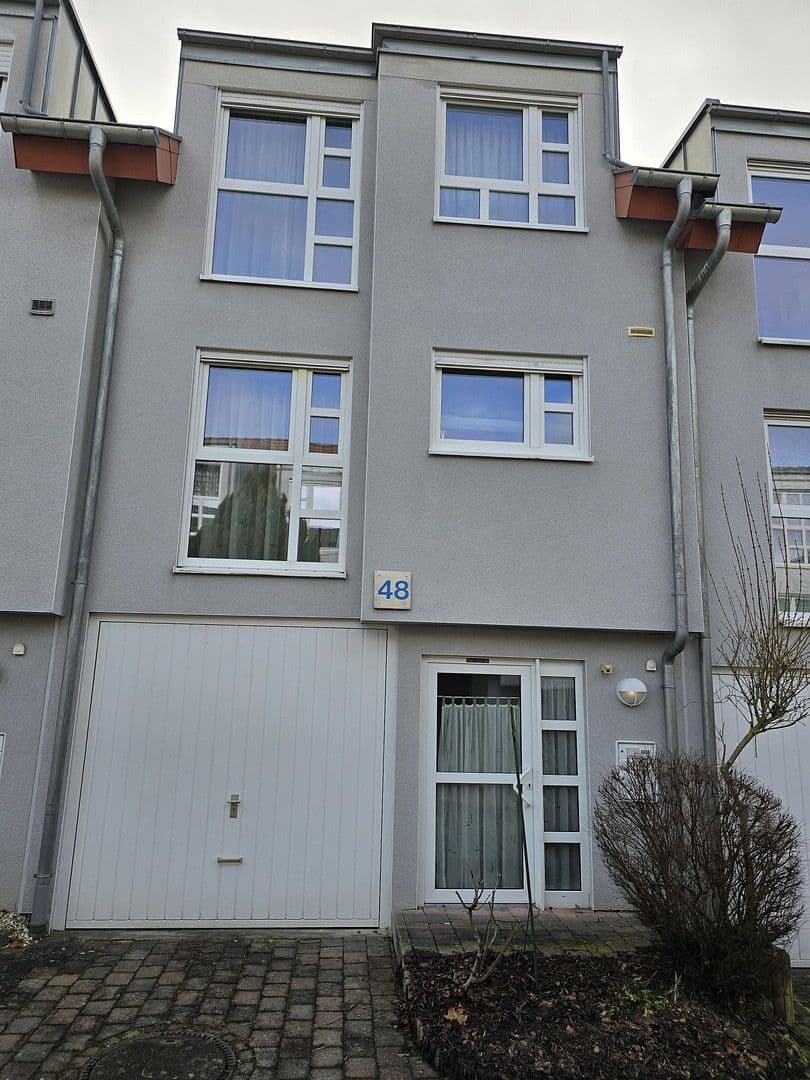 Predaj domu 110 m², pozemek 110 m², Gäufelden, Bádensko-Wurttembersko Predaj domu 110 m², pozemek 110 m², Gäufelden, Bádensko-Wurttembersko