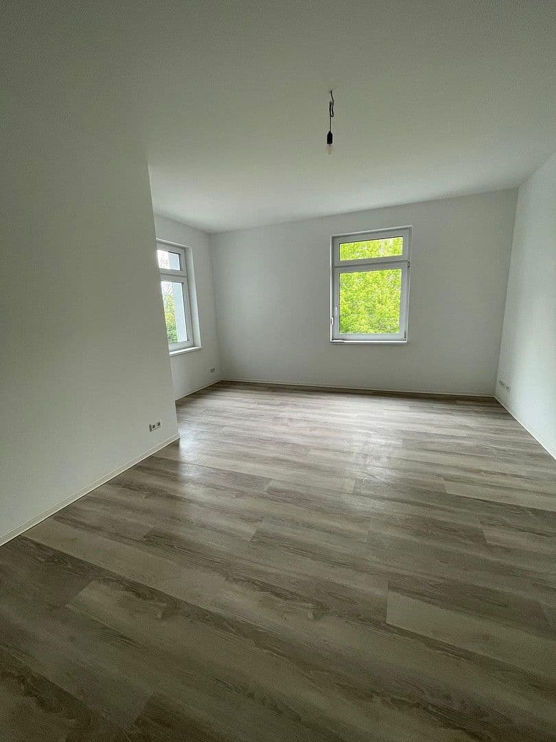 Prenájom bytu 4-izbový 115 m², Cochstedter straße 2, Magdeburg, Sasko-Anhaltsko Prenájom bytu 4-izbový 115 m², Cochstedter straße 2, Magdeburg, Sasko-Anhaltsko