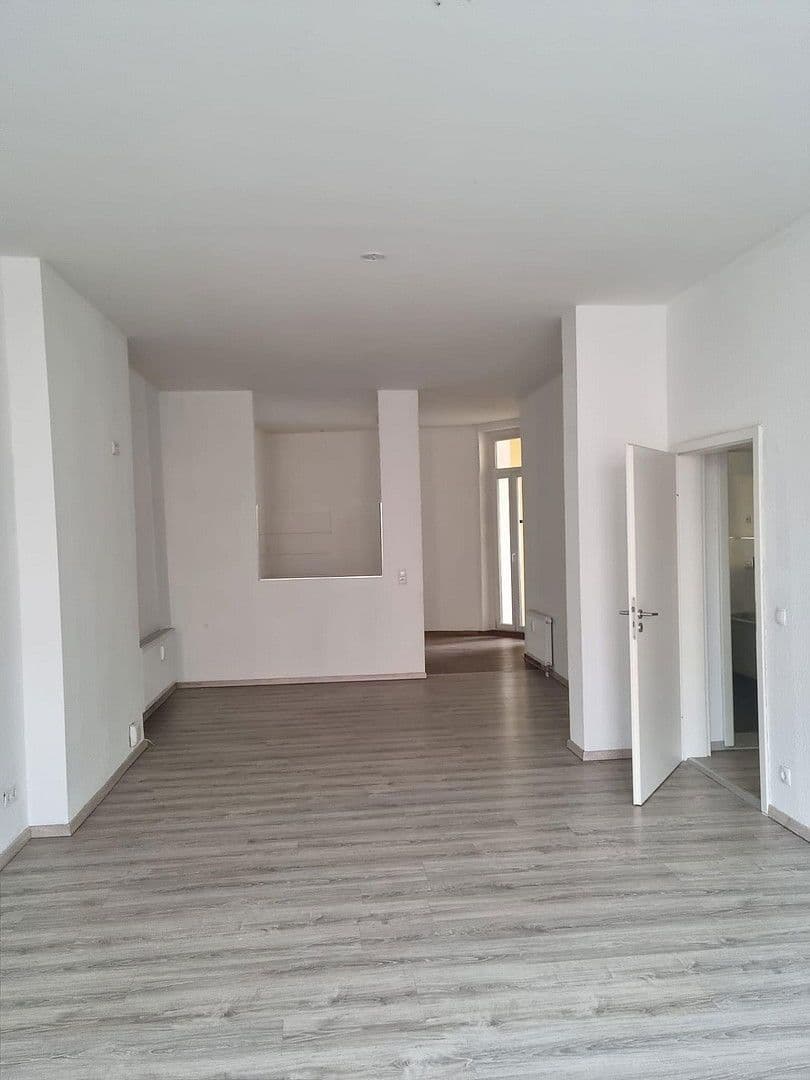 Prenájom bytu 4-izbový 122 m², Halberstädter Straße, Magdeburg, Sasko-Anhaltsko Prenájom bytu 4-izbový 122 m², Halberstädter Straße, Magdeburg, Sasko-Anhaltsko