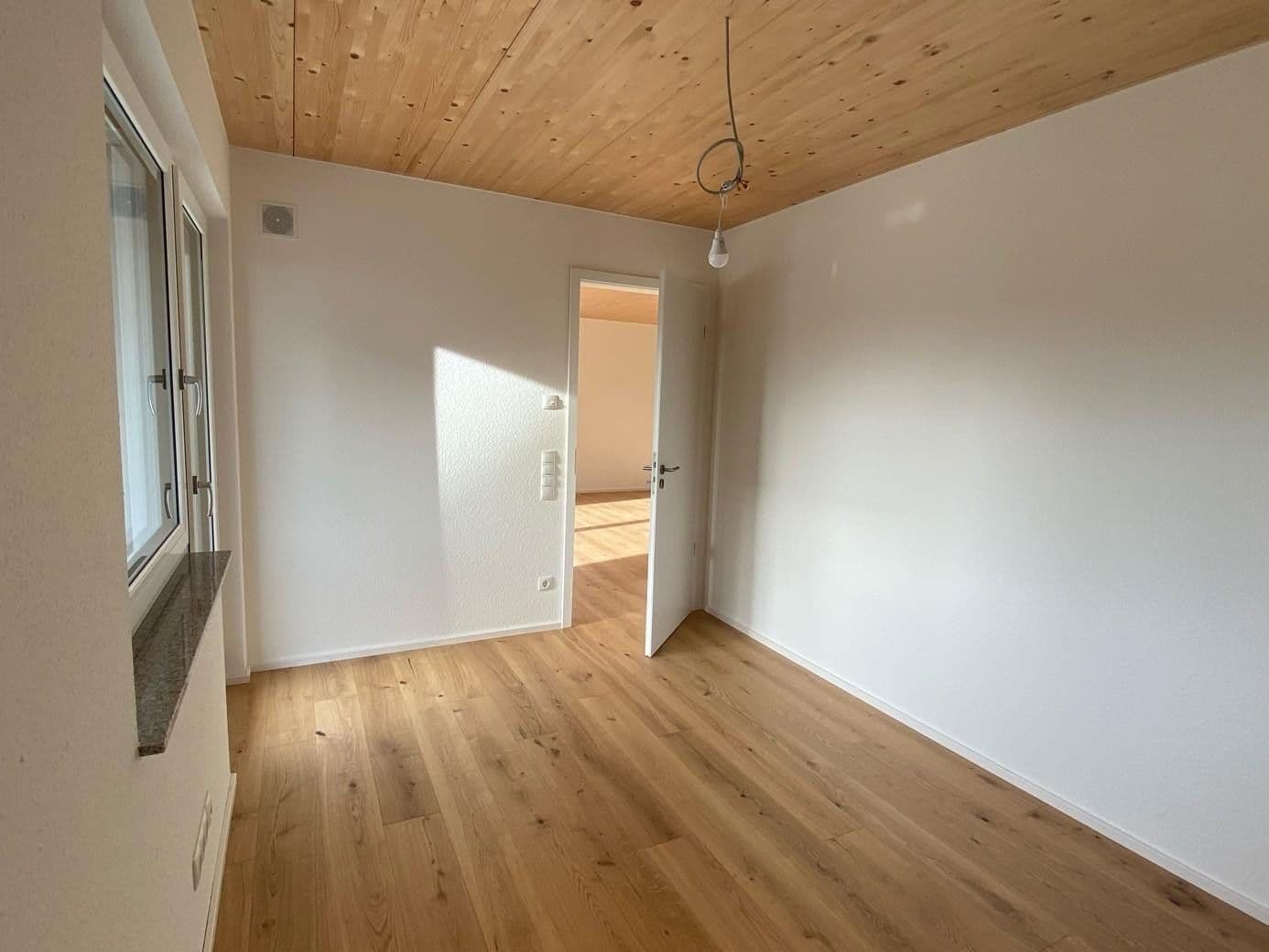 Prenájom bytu 3-izbový 95 m², Backnang, Bádensko-Wurttembersko Prenájom bytu 3-izbový 95 m², Backnang, Bádensko-Wurttembersko