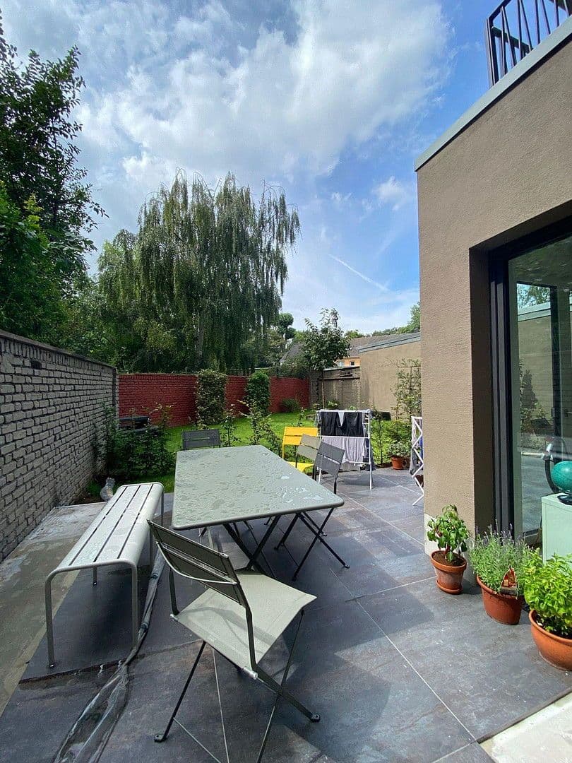 Prenájom bytu 2-izbový 76 m², Iltisstr. 69, Köln, Severné Porýnie - Westfálsko Prenájom bytu 2-izbový 76 m², Iltisstr. 69, Köln, Severné Porýnie - Westfálsko