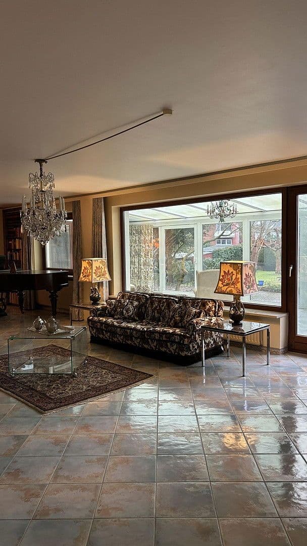 Predaj domu 343 m², pozemek 737 m², Tangstedt, Šlezvicko-Holštajnsko Predaj domu 343 m², pozemek 737 m², Tangstedt, Šlezvicko-Holštajnsko