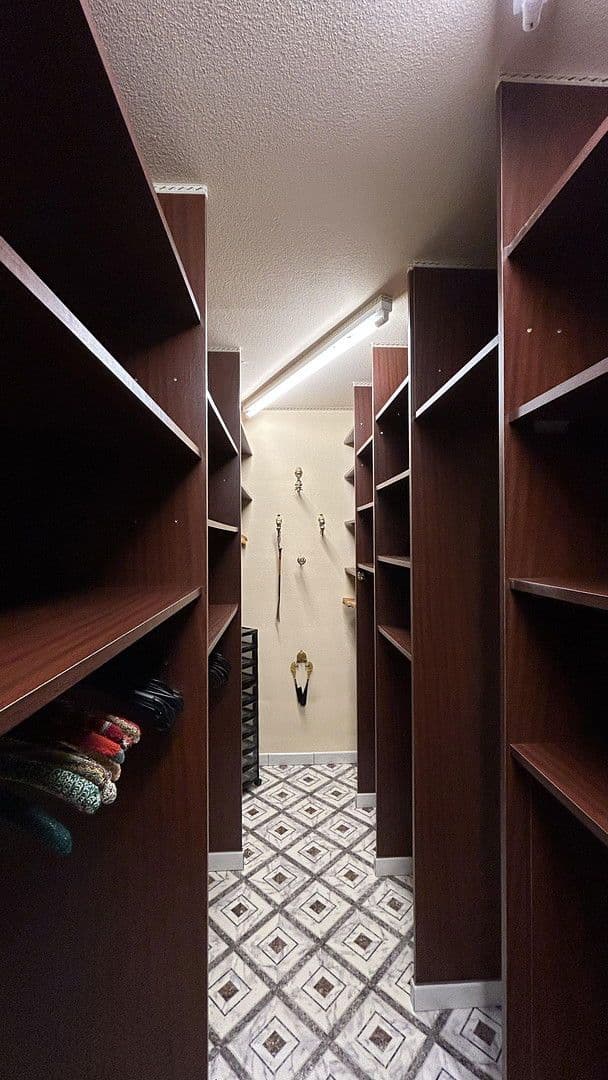 Predaj domu 343 m², pozemek 737 m², Tangstedt, Šlezvicko-Holštajnsko Predaj domu 343 m², pozemek 737 m², Tangstedt, Šlezvicko-Holštajnsko