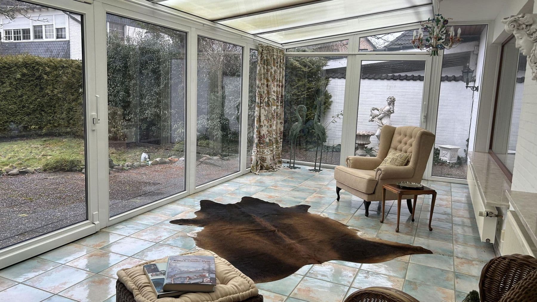 Predaj domu 343 m², pozemek 737 m², Tangstedt, Šlezvicko-Holštajnsko Predaj domu 343 m², pozemek 737 m², Tangstedt, Šlezvicko-Holštajnsko