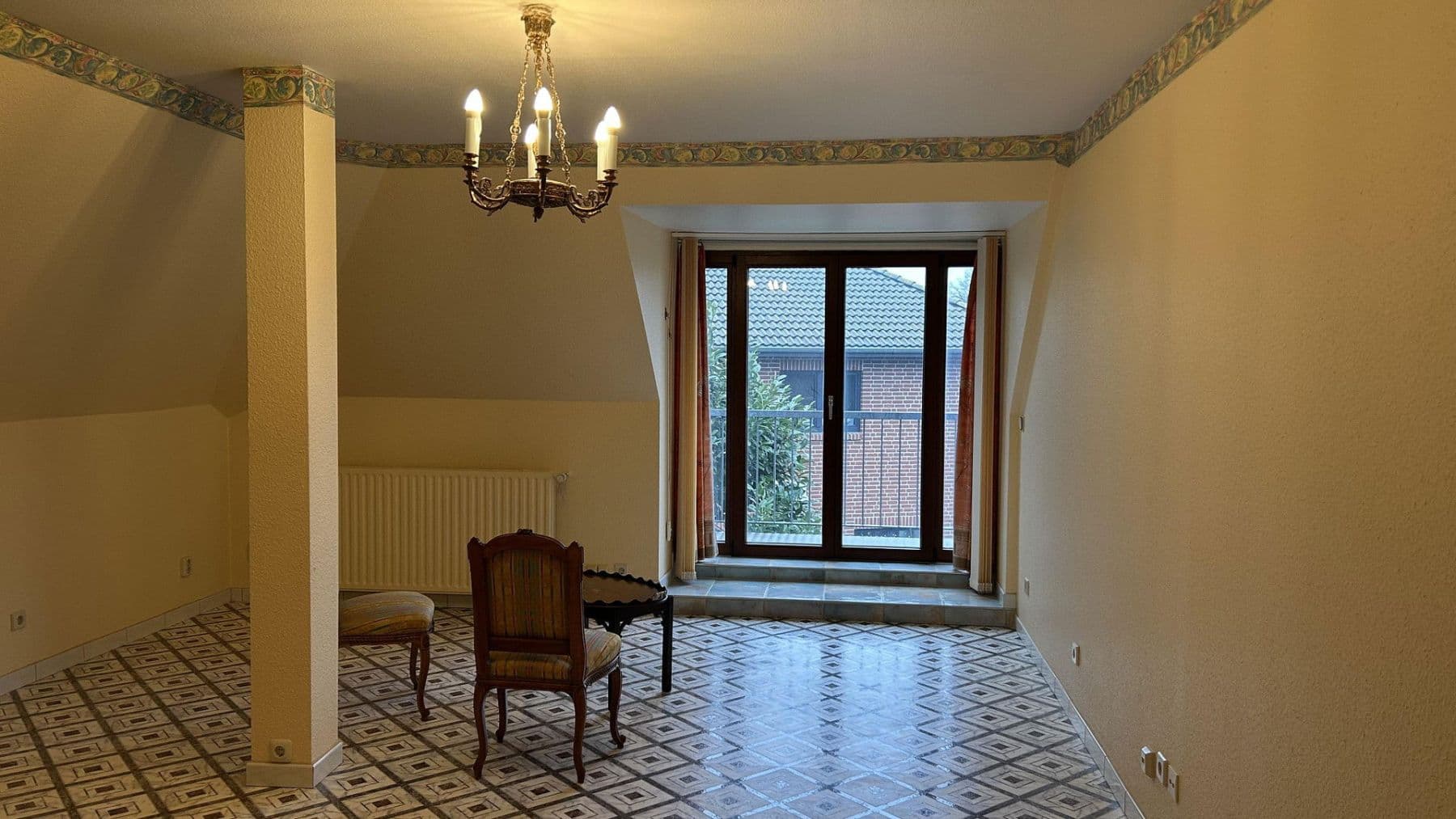 Predaj domu 343 m², pozemek 737 m², Tangstedt, Šlezvicko-Holštajnsko Predaj domu 343 m², pozemek 737 m², Tangstedt, Šlezvicko-Holštajnsko