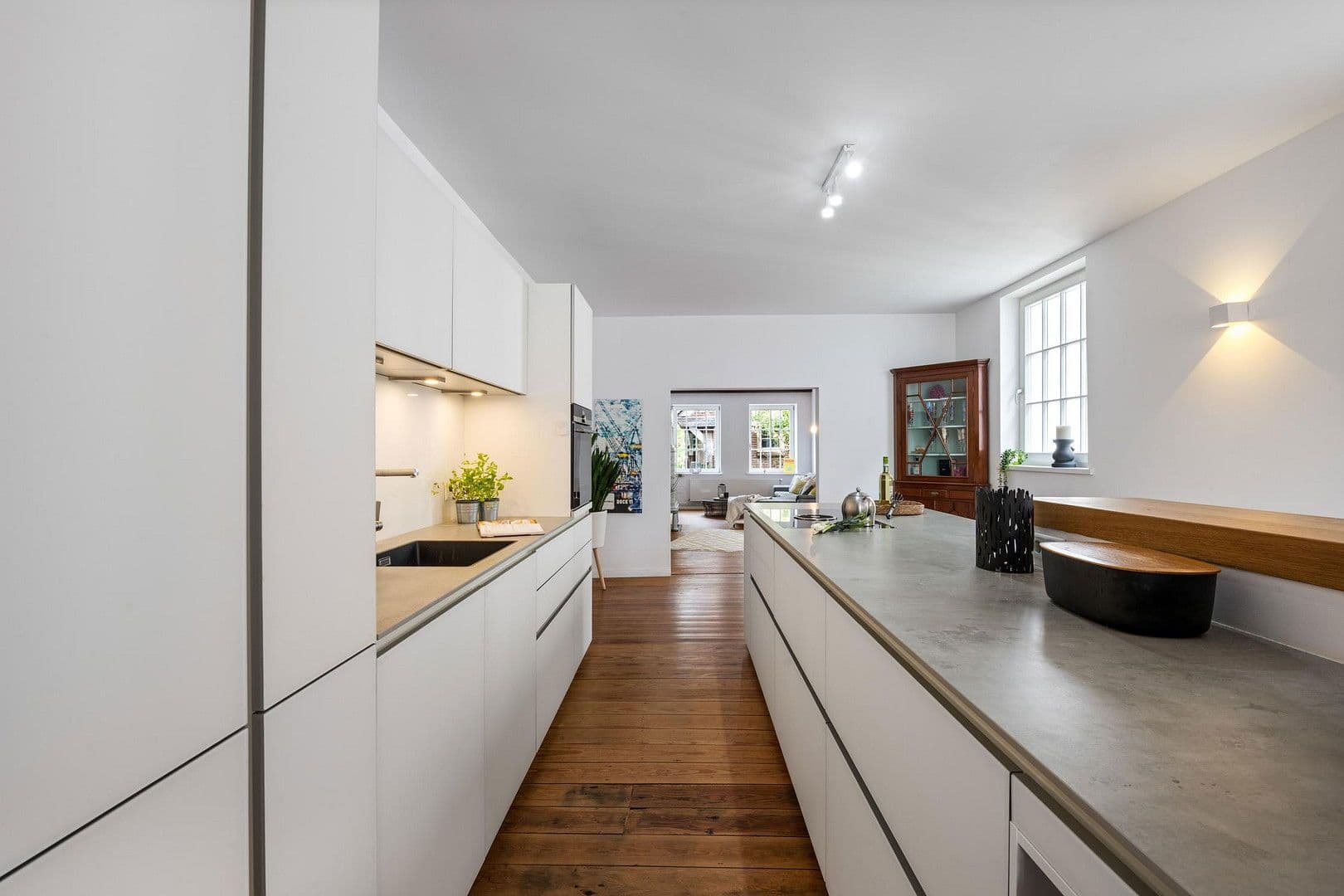 Predaj domu 360 m², pozemek 1.400 m², Jork, Dolné Sasko Predaj domu 360 m², pozemek 1.400 m², Jork, Dolné Sasko