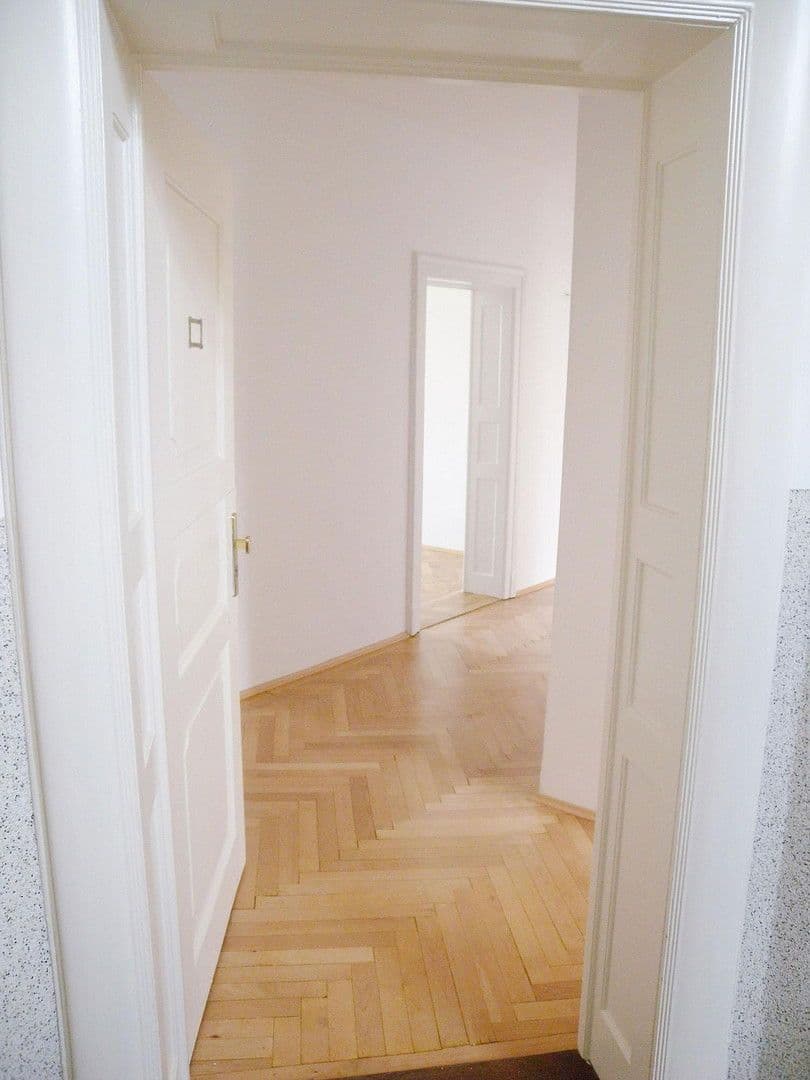 Predaj bytu 3-izbový 87 m², Alramstr. 15, München, Bavorsko Predaj bytu 3-izbový 87 m², Alramstr. 15, München, Bavorsko