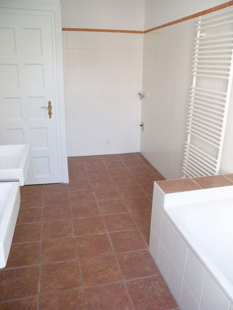 Predaj bytu 3-izbový 87 m², Alramstr. 15, München, Bavorsko Predaj bytu 3-izbový 87 m², Alramstr. 15, München, Bavorsko