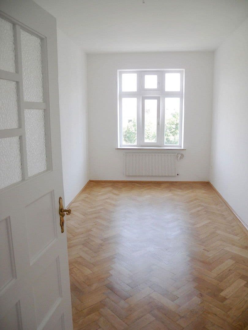 Predaj bytu 3-izbový 87 m², Alramstr. 15, München, Bavorsko Predaj bytu 3-izbový 87 m², Alramstr. 15, München, Bavorsko