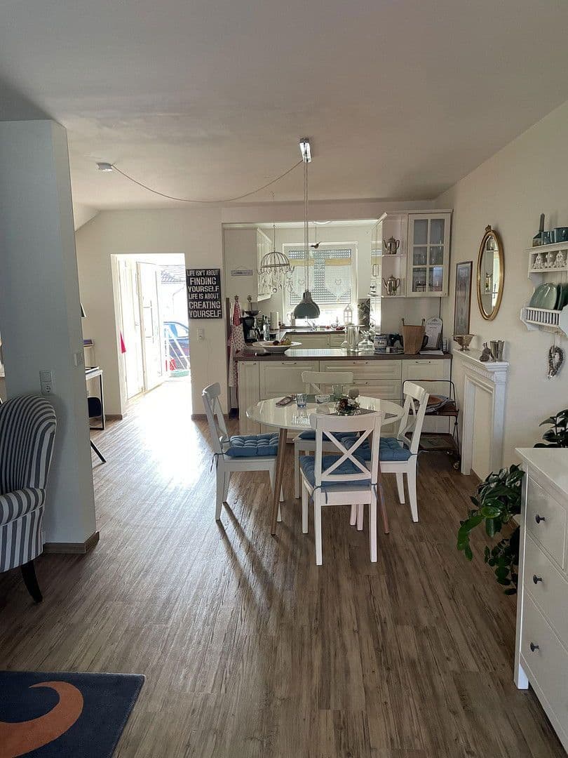 Predaj domu 160 m², pozemek 159 m², Gründau, Hesensko Predaj domu 160 m², pozemek 159 m², Gründau, Hesensko