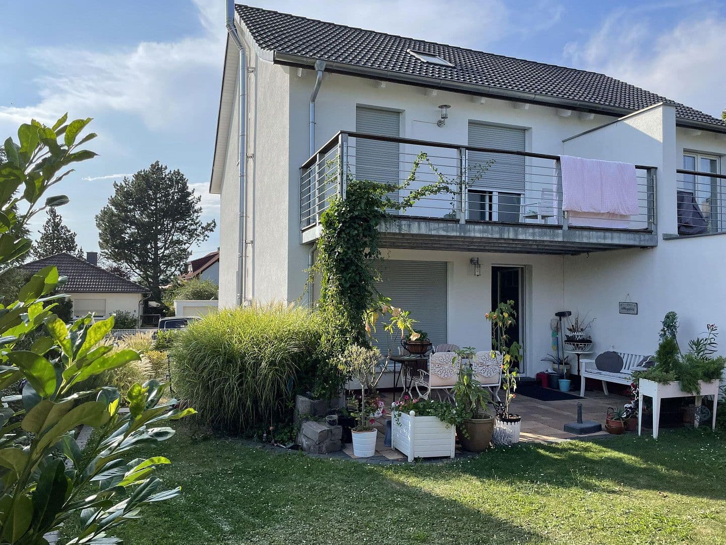 Predaj domu 160 m², pozemek 159 m², Gründau, Hesensko Predaj domu 160 m², pozemek 159 m², Gründau, Hesensko