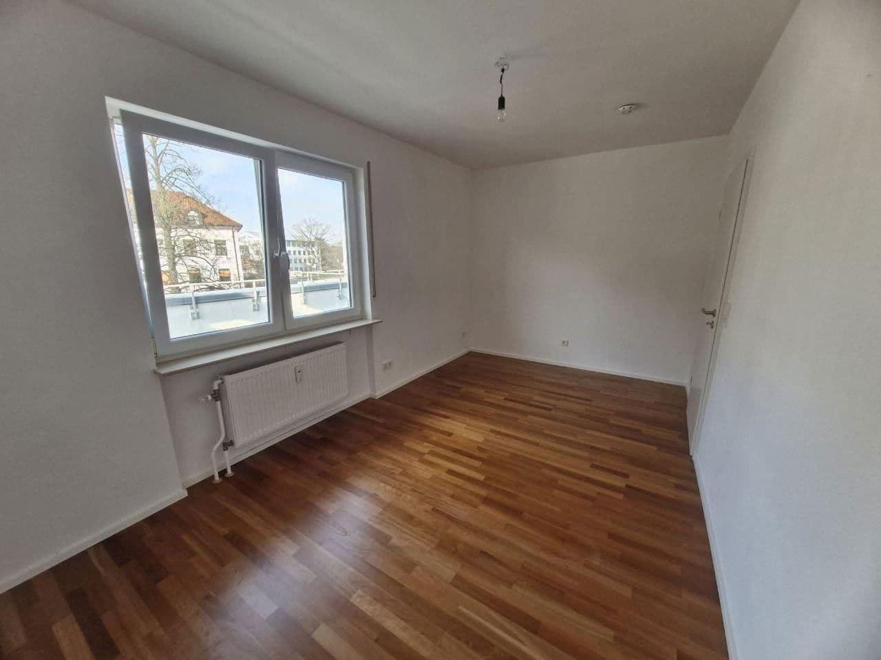 Predaj bytu 3-izbový 90 m², Friedrichshafen, Bádensko-Wurttembersko Predaj bytu 3-izbový 90 m², Friedrichshafen, Bádensko-Wurttembersko