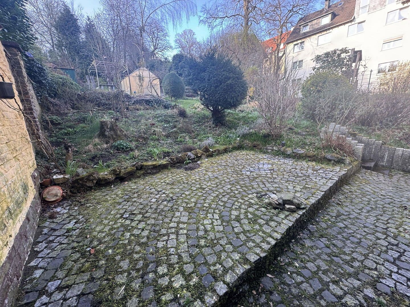 Prenájom bytu 3-izbový 120 m², Gronaustraße 49, Wuppertal, Severné Porýnie - Westfálsko Prenájom bytu 3-izbový 120 m², Gronaustraße 49, Wuppertal, Severné Porýnie - Westfálsko