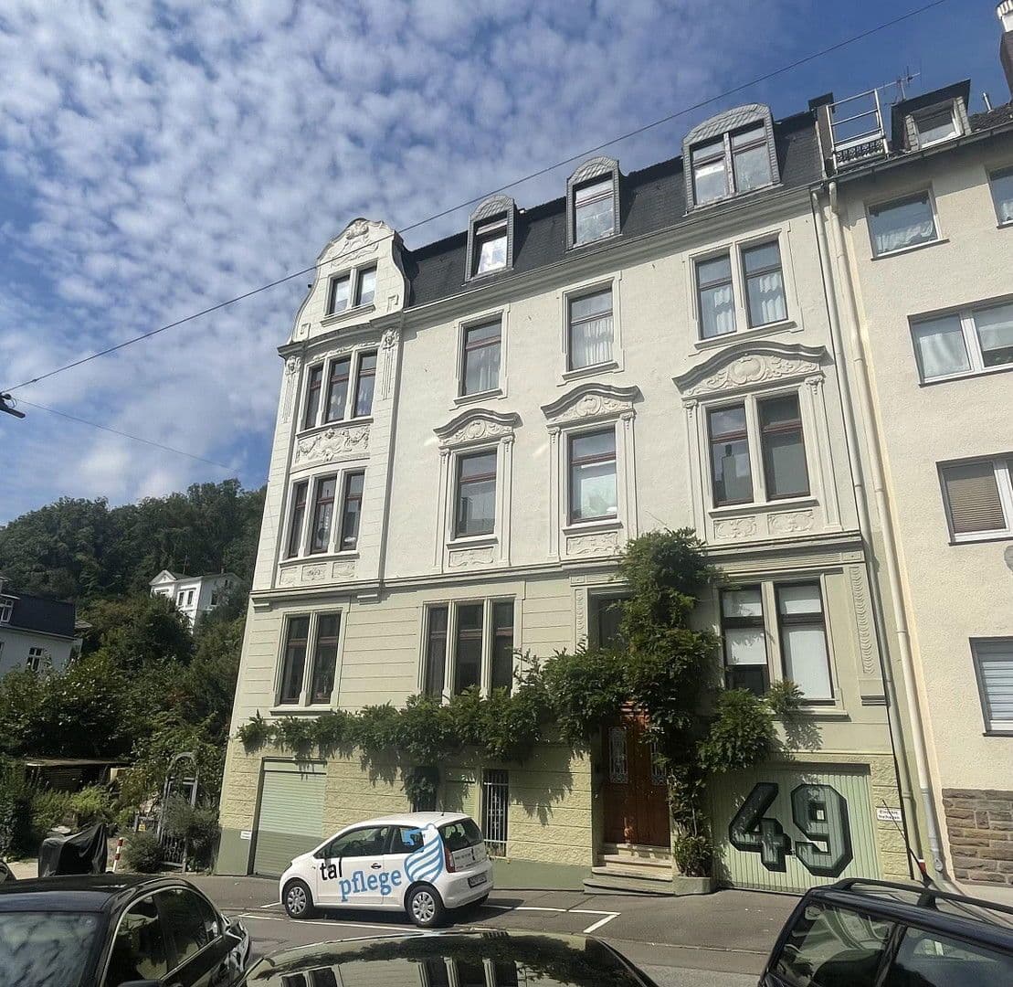 Prenájom bytu 3-izbový 120 m², Gronaustraße 49, Wuppertal, Severné Porýnie - Westfálsko Prenájom bytu 3-izbový 120 m², Gronaustraße 49, Wuppertal, Severné Porýnie - Westfálsko