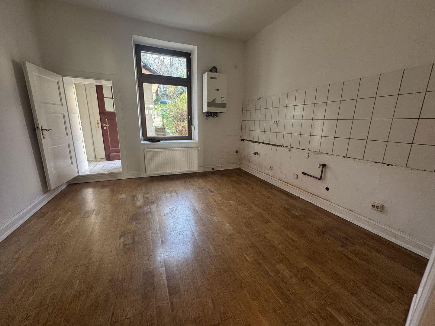 Prenájom bytu 3-izbový 120 m², Gronaustraße 49, Wuppertal, Severné Porýnie - Westfálsko Prenájom bytu 3-izbový 120 m², Gronaustraße 49, Wuppertal, Severné Porýnie - Westfálsko