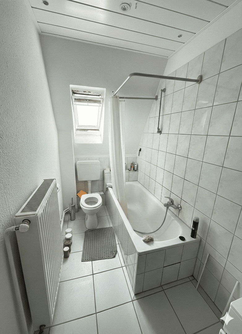 Prenájom bytu 3-izbový 100 m², Martinistraße 17A, Osnabrück, Dolné Sasko Prenájom bytu 3-izbový 100 m², Martinistraße 17A, Osnabrück, Dolné Sasko