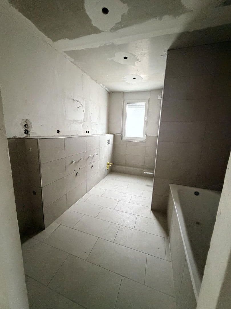 Prenájom domu 148 m², pozemek 240 m², Am Löhlein 43, Roth, Bavorsko Prenájom domu 148 m², pozemek 240 m², Am Löhlein 43, Roth, Bavorsko