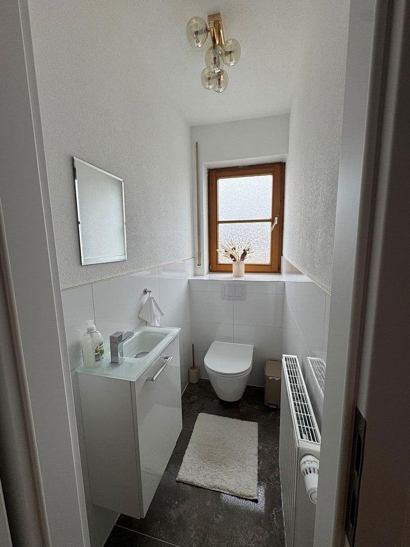 Predaj bytu 3-izbový 94 m², Salach, Bádensko-Wurttembersko Predaj bytu 3-izbový 94 m², Salach, Bádensko-Wurttembersko