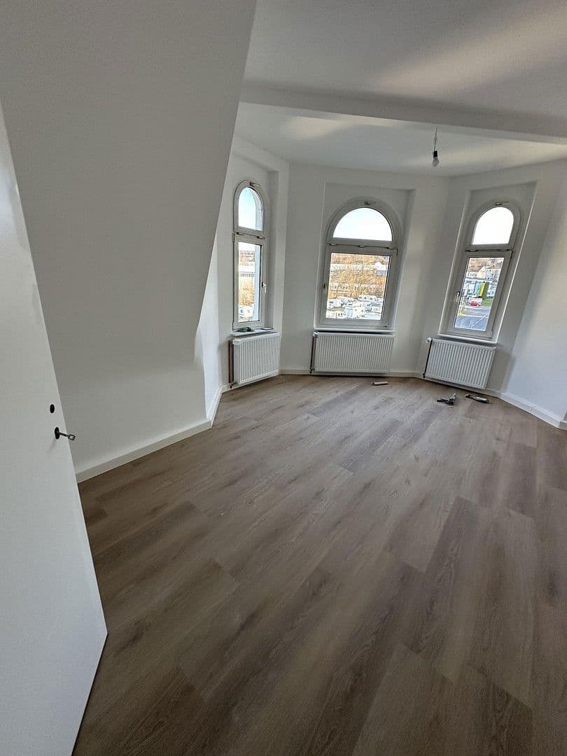 Prenájom bytu 5-izbový 127 m², Clausewitzstr. 31, Wuppertal, Severné Porýnie - Westfálsko Prenájom bytu 5-izbový 127 m², Clausewitzstr. 31, Wuppertal, Severné Porýnie - Westfálsko