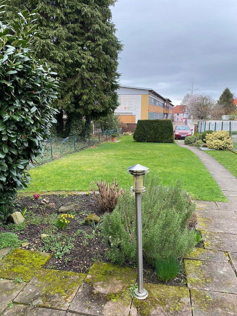 Predaj domu 200 m², pozemek 665 m², Friedrich-Ebert-Straße 17, Obernkirchen, Dolné Sasko Predaj domu 200 m², pozemek 665 m², Friedrich-Ebert-Straße 17, Obernkirchen, Dolné Sasko