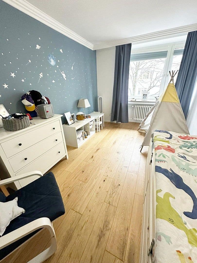 Predaj bytu 5-izbový 133 m², DÜSSELDORF, Severné Porýnie - Westfálsko Predaj bytu 5-izbový 133 m², DÜSSELDORF, Severné Porýnie - Westfálsko