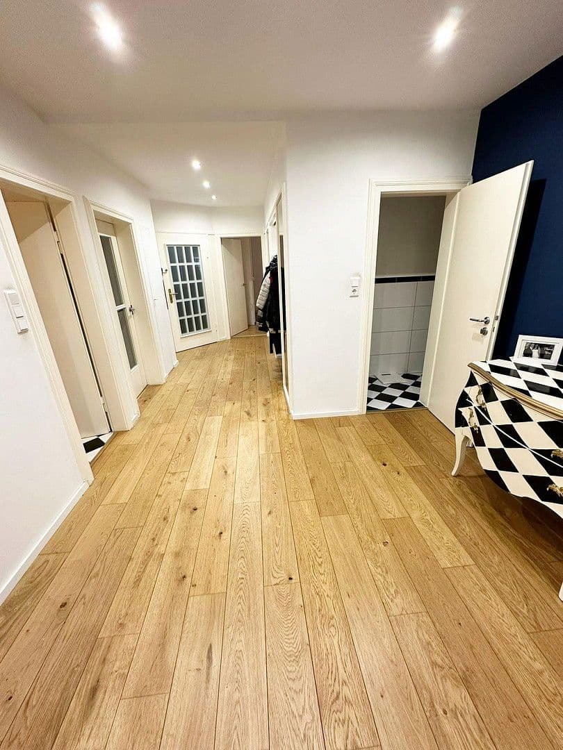 Predaj bytu 5-izbový 133 m², DÜSSELDORF, Severné Porýnie - Westfálsko Predaj bytu 5-izbový 133 m², DÜSSELDORF, Severné Porýnie - Westfálsko