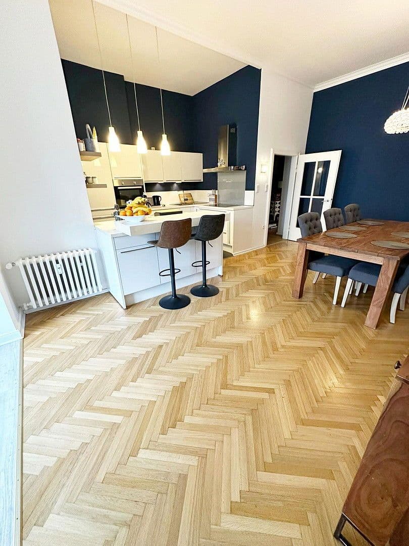 Predaj bytu 5-izbový 133 m², DÜSSELDORF, Severné Porýnie - Westfálsko Predaj bytu 5-izbový 133 m², DÜSSELDORF, Severné Porýnie - Westfálsko