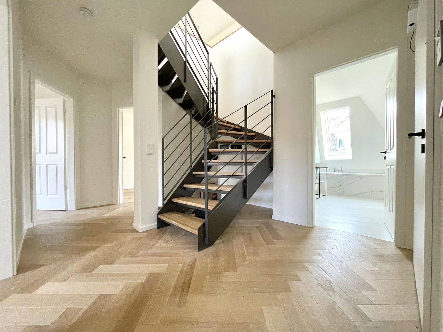 Predaj bytu 5-izbový 126 m², Düsseldorf, Severné Porýnie - Westfálsko Predaj bytu 5-izbový 126 m², Düsseldorf, Severné Porýnie - Westfálsko