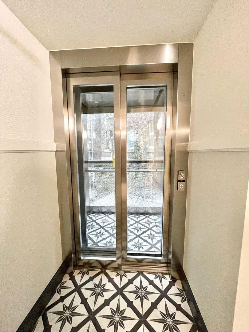 Predaj bytu 5-izbový 126 m², Düsseldorf, Severné Porýnie - Westfálsko Predaj bytu 5-izbový 126 m², Düsseldorf, Severné Porýnie - Westfálsko