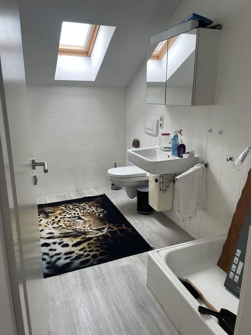 Predaj domu 110 m², pozemek 148 m², Kirchheim unter Teck, Bádensko-Wurttembersko Predaj domu 110 m², pozemek 148 m², Kirchheim unter Teck, Bádensko-Wurttembersko