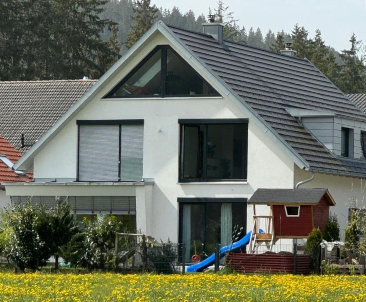 Predaj domu 297 m², pozemek 571 m², Titisee-Neustadt, Bádensko-Wurttembersko Predaj domu 297 m², pozemek 571 m², Titisee-Neustadt, Bádensko-Wurttembersko