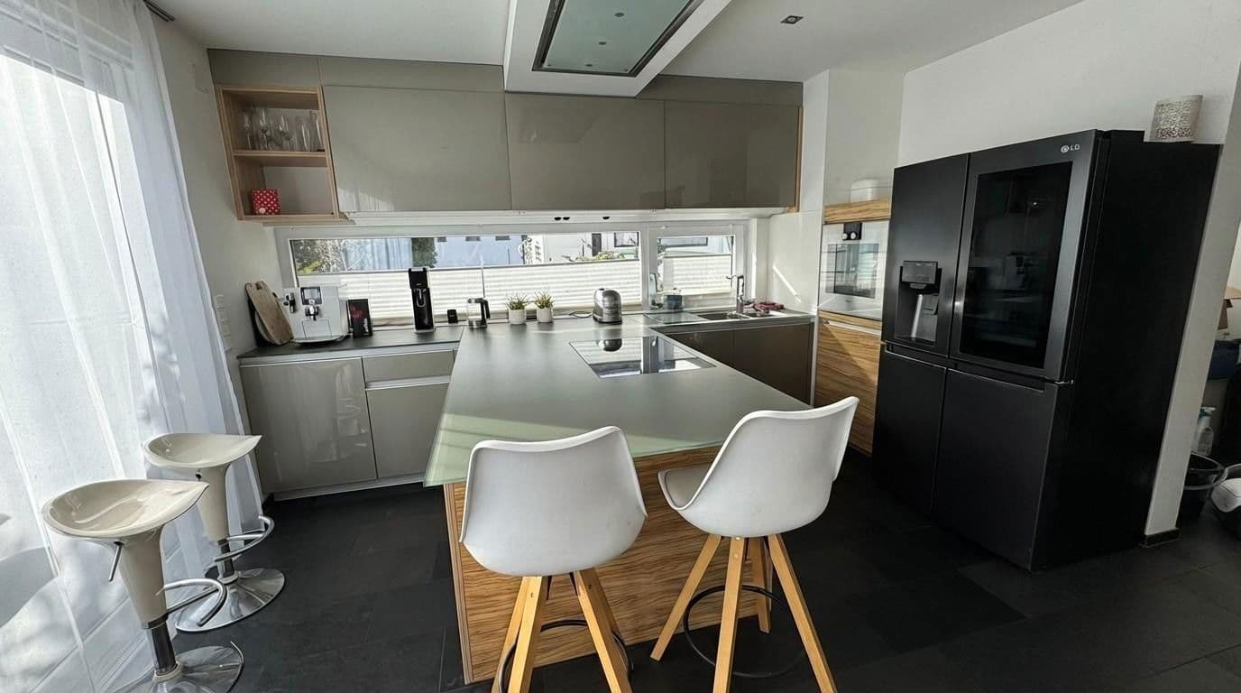 Predaj domu 297 m², pozemek 571 m², Titisee-Neustadt, Bádensko-Wurttembersko Predaj domu 297 m², pozemek 571 m², Titisee-Neustadt, Bádensko-Wurttembersko