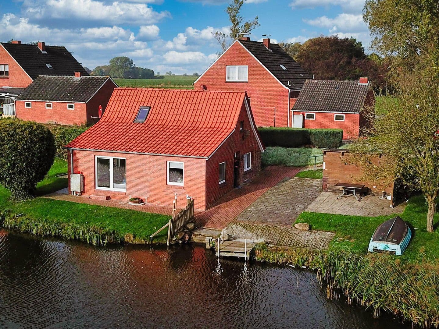 Predaj domu 84 m², pozemek 603 m², Ditzumerhammrich 96, Bunde, Dolné Sasko Predaj domu 84 m², pozemek 603 m², Ditzumerhammrich 96, Bunde, Dolné Sasko